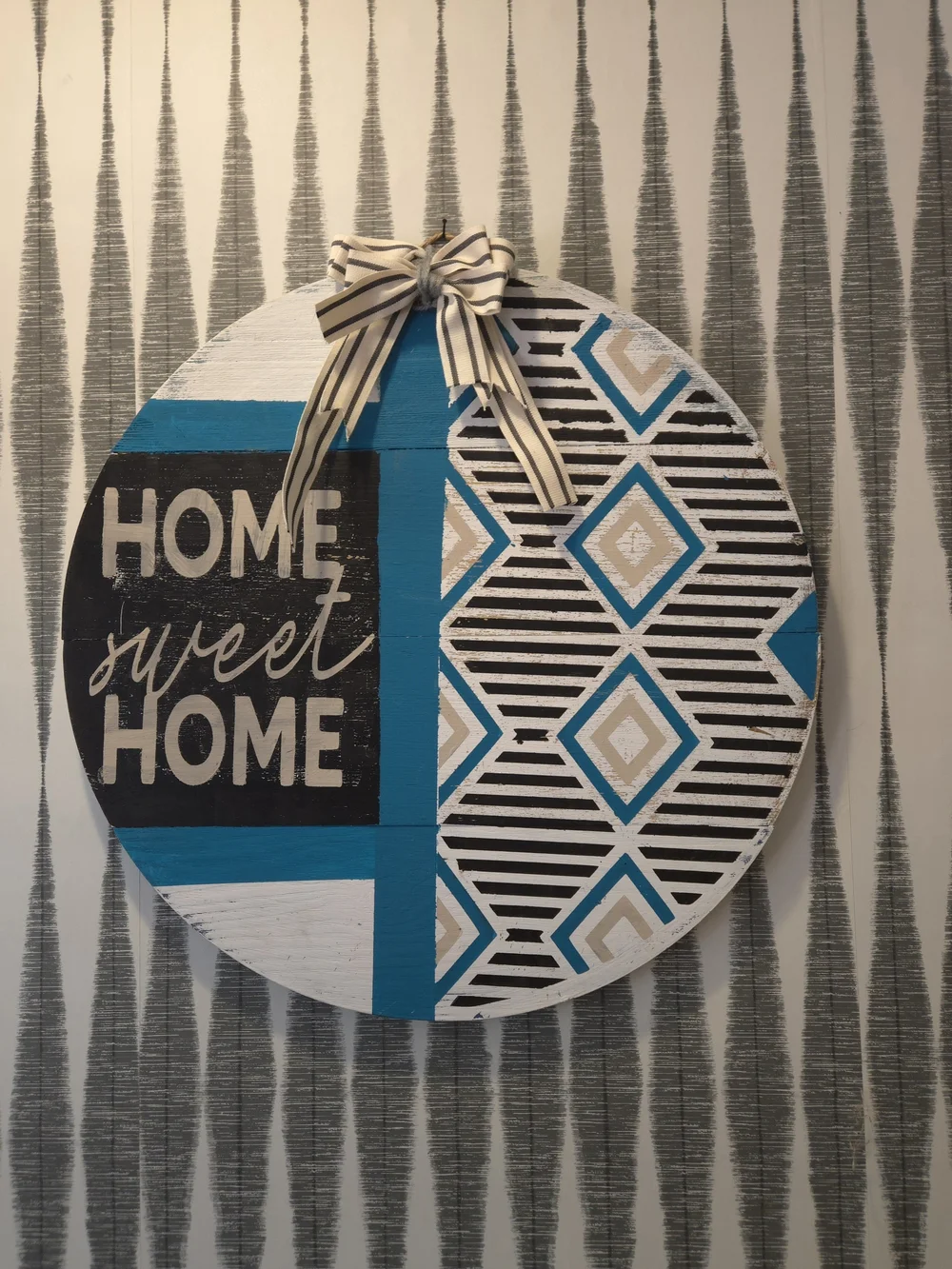 Home Sweet Home Round Wall Plaque - Blue, Black, White